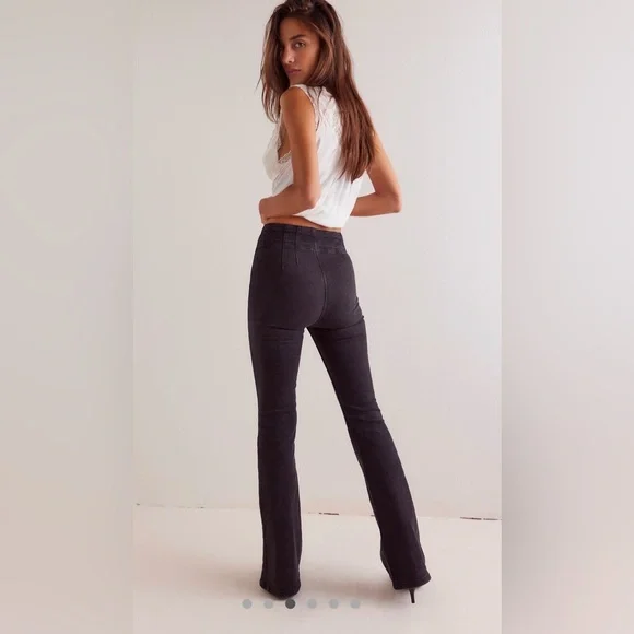 We The Free Jayde Flare Jeans            Size 26 ***Like New*** - Picture 3 of 11